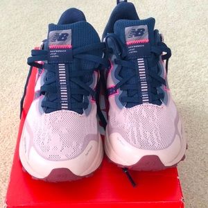NWT New Balance Trail Running Course Sneakers